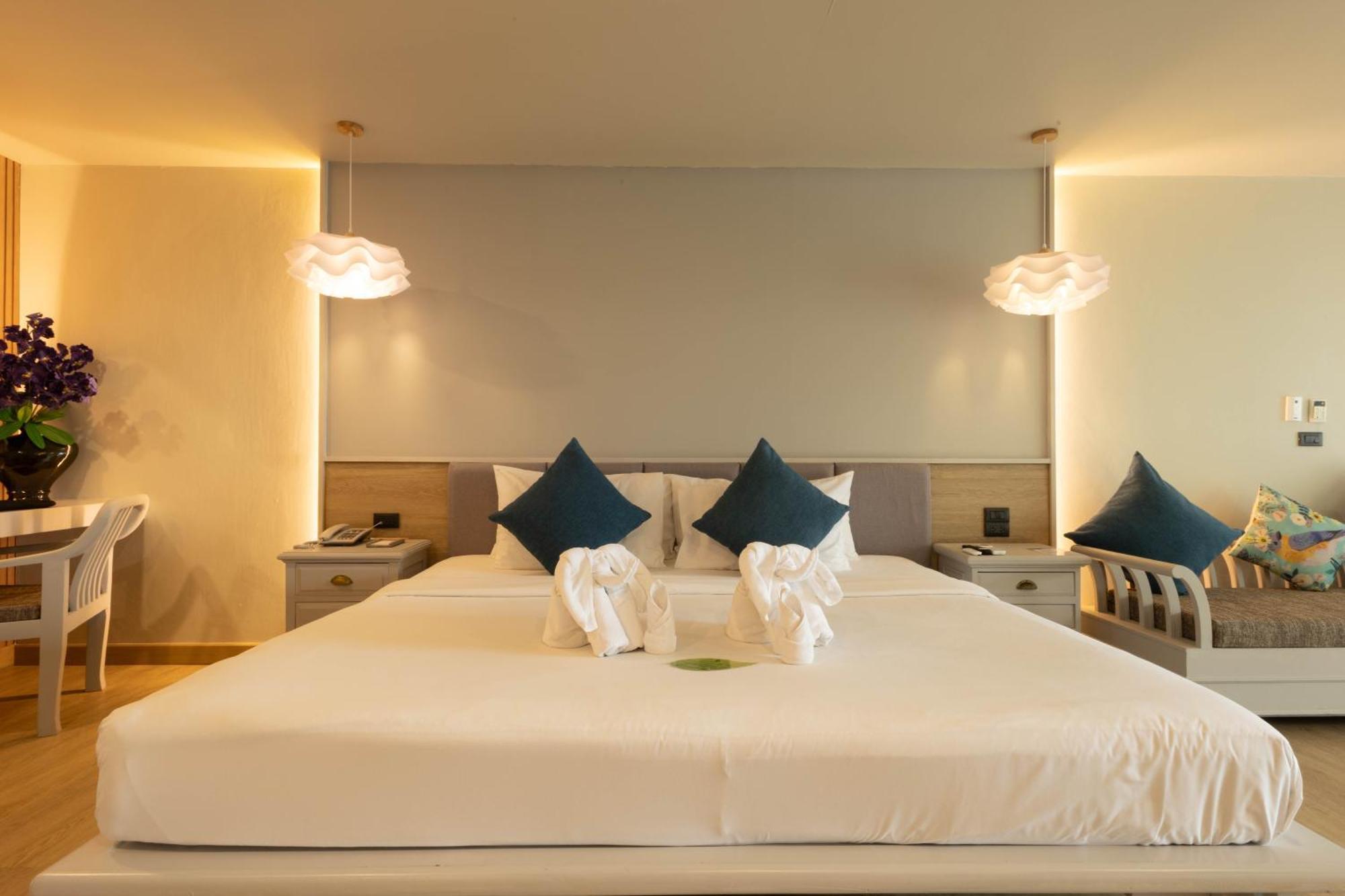 Andaman Cannacia Resort & Spa - Sha Extra Plus Kata Beach  Exterior photo