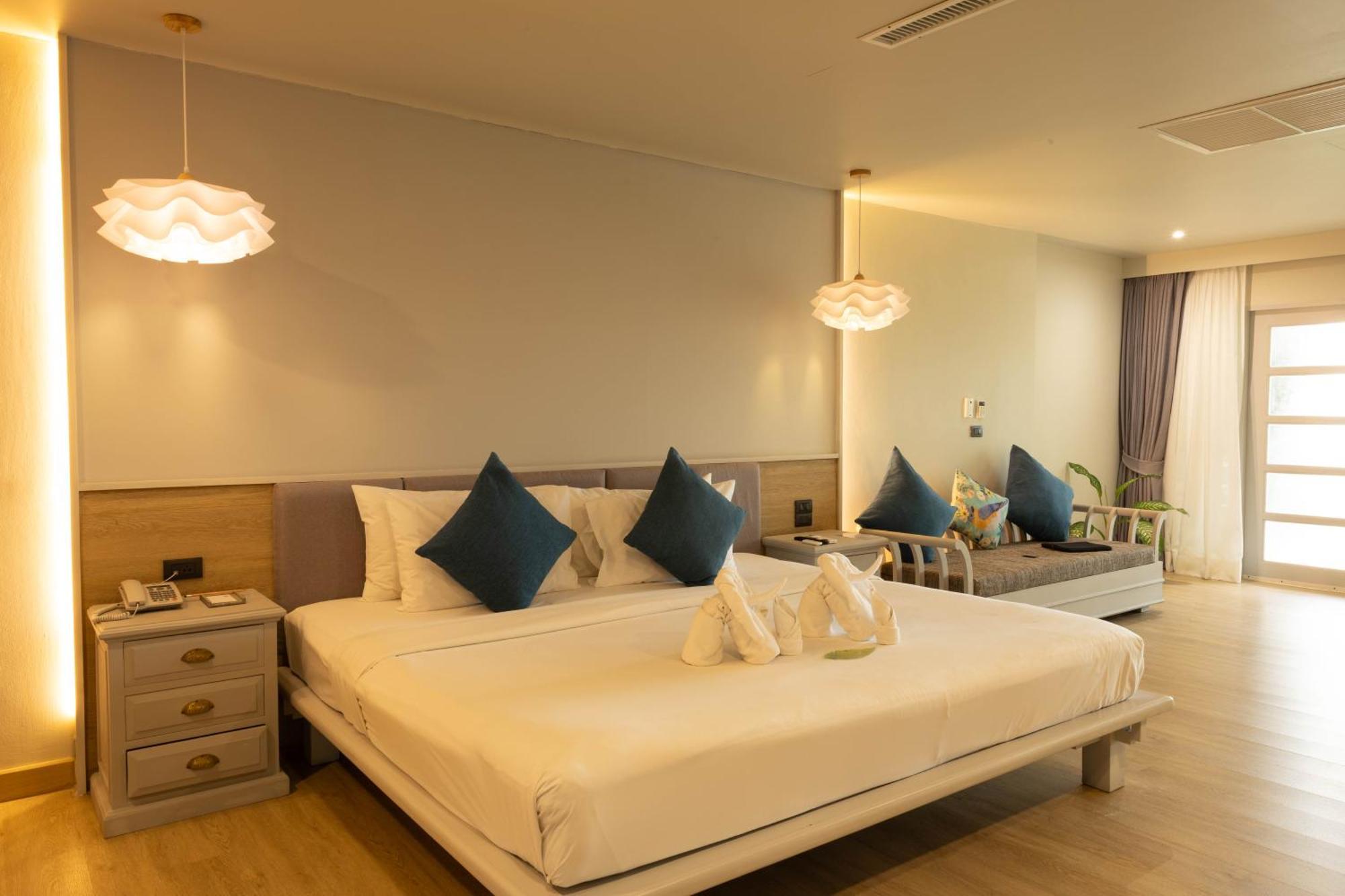 Andaman Cannacia Resort & Spa - Sha Extra Plus Kata Beach  Exterior photo